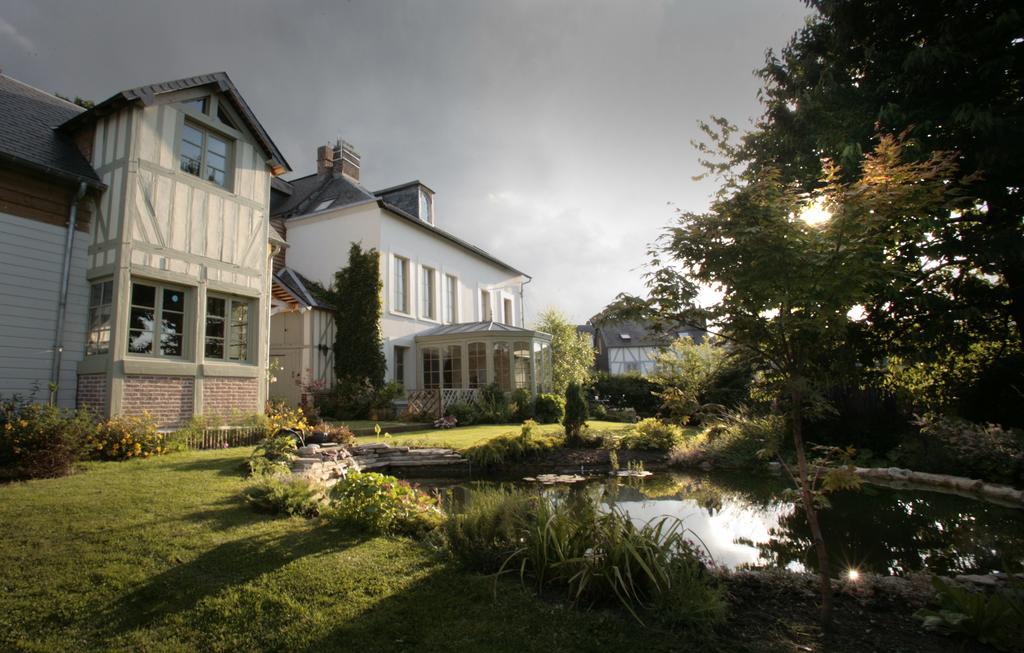 Maison Saint Leonard Онфльор Екстериор снимка